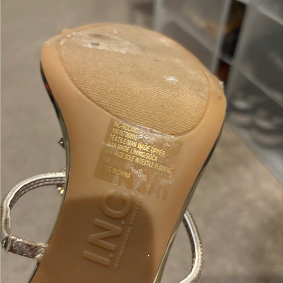 Gold Bow INC heels sz 9 - Picture 4 of 4